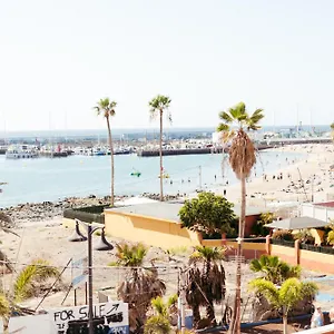  Hostal Ocean Nomads Coworking